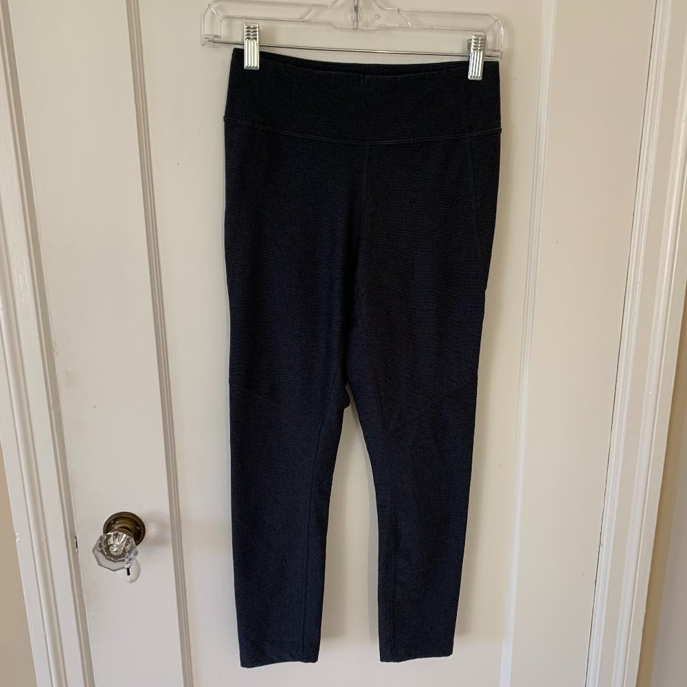 Outdoor Voices 7/8 warmup legging, size Small